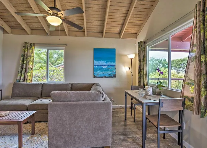 Kailua-Kona Hillside Apt Less Than 3 Miles To Beaches!